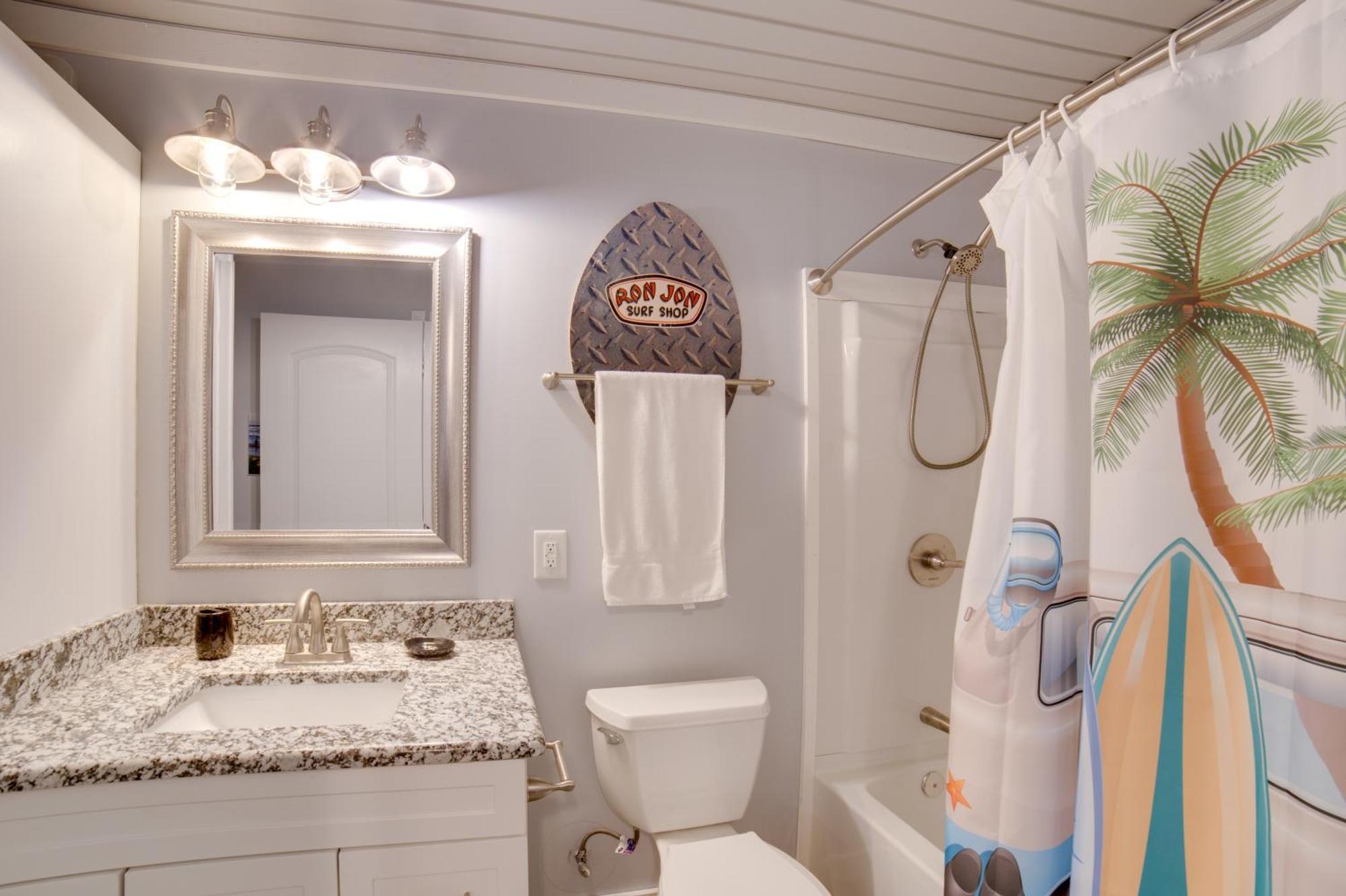 Ocean Isle Beach Studio With Patio - 1 Mi To Pier! Luaran gambar